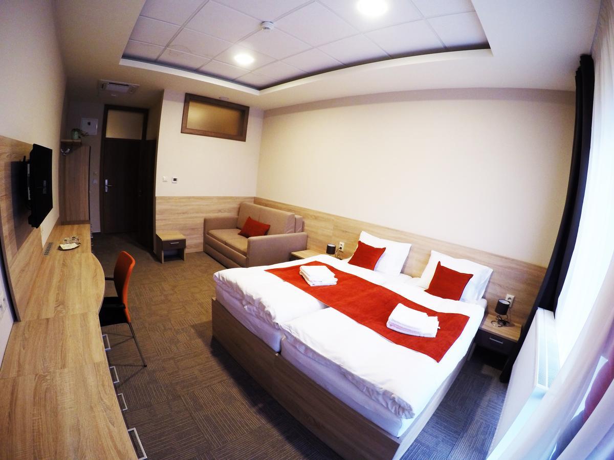 Aqua Sport*** Hotel Puchov Luaran gambar